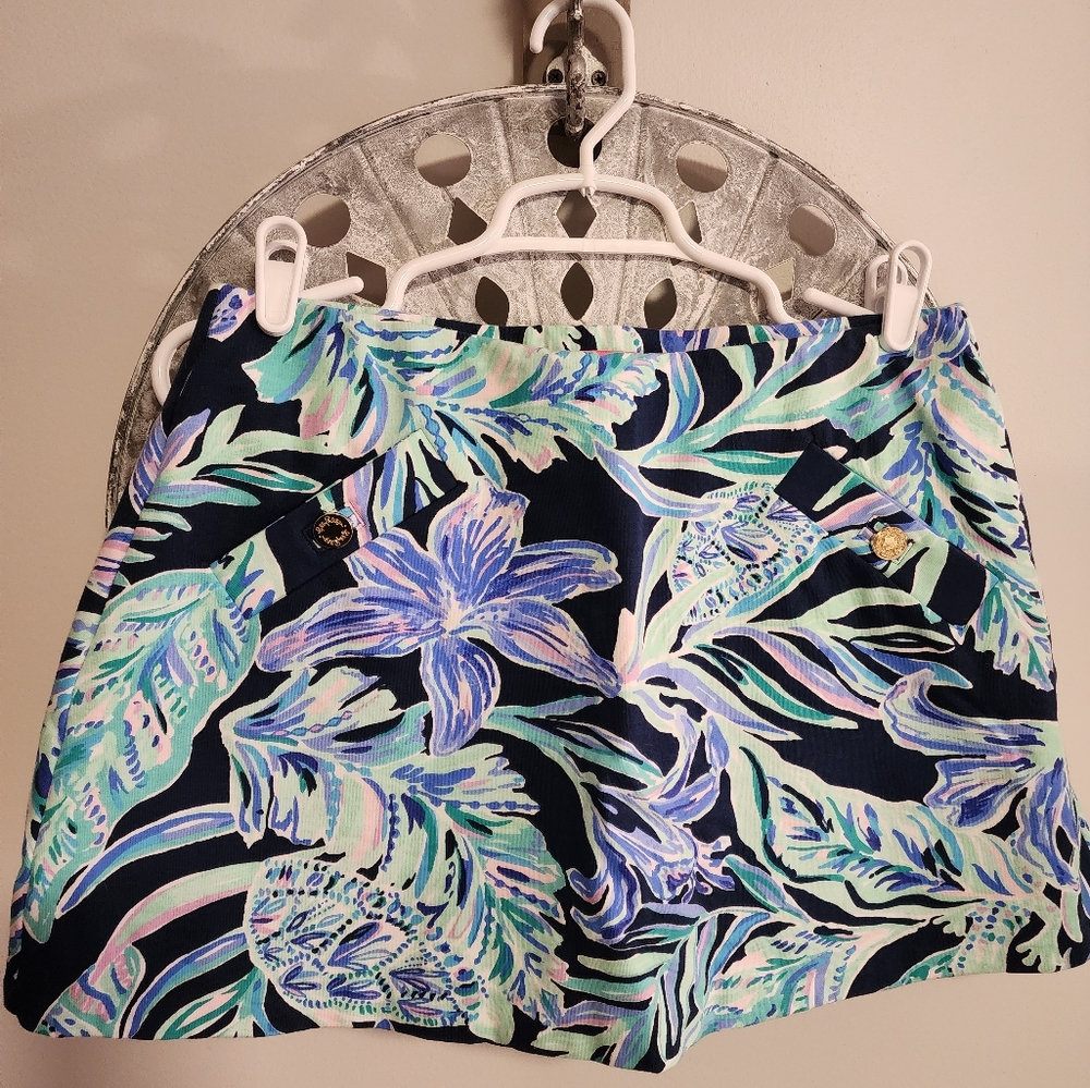 EC Lilly Pulitzer Madison Skort Size Medium